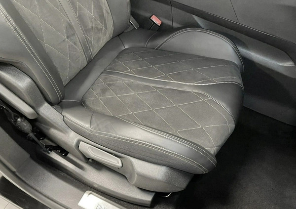 Peugeot 5008 cena 102000 przebieg: 170000, rok produkcji 2018 z Ciechanowiec małe 781